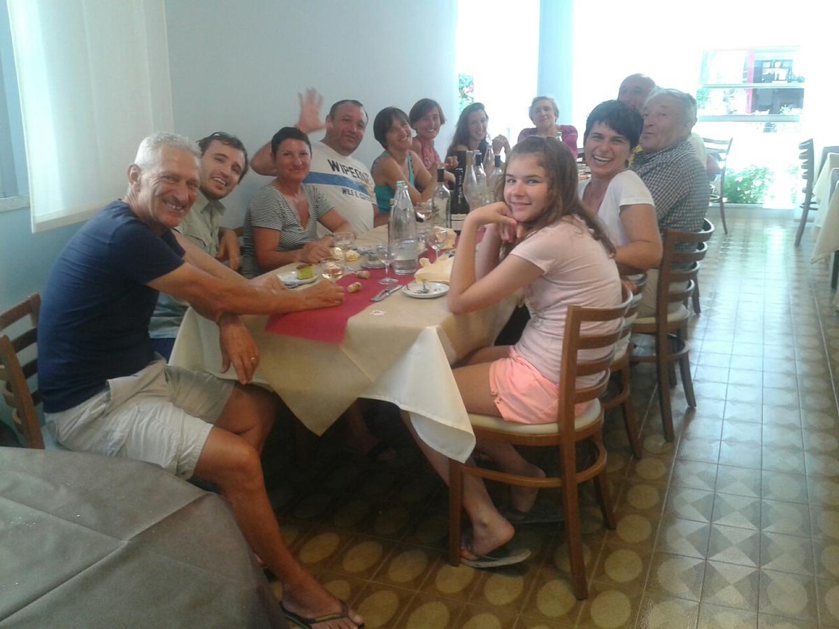 Hotel Lora Rimini Eksteriør bilde
