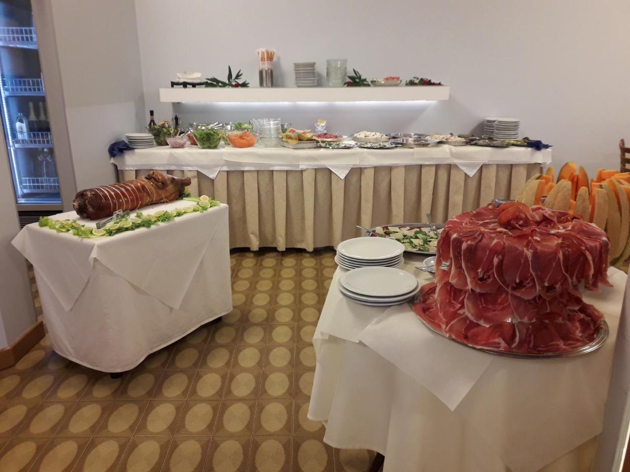 Hotel Lora Rimini Eksteriør bilde