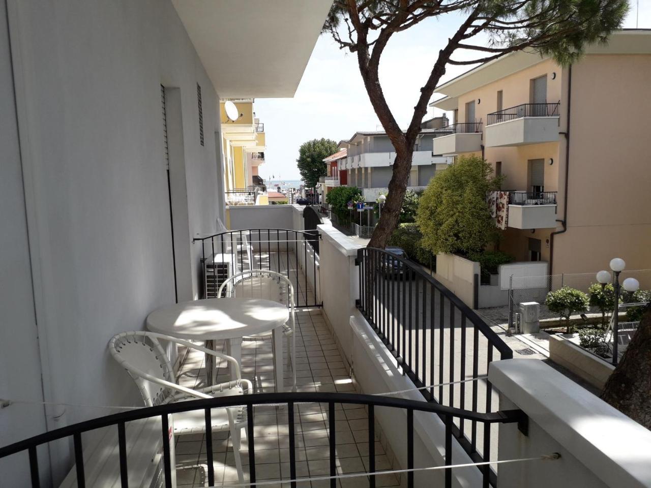Hotel Lora Rimini Eksteriør bilde