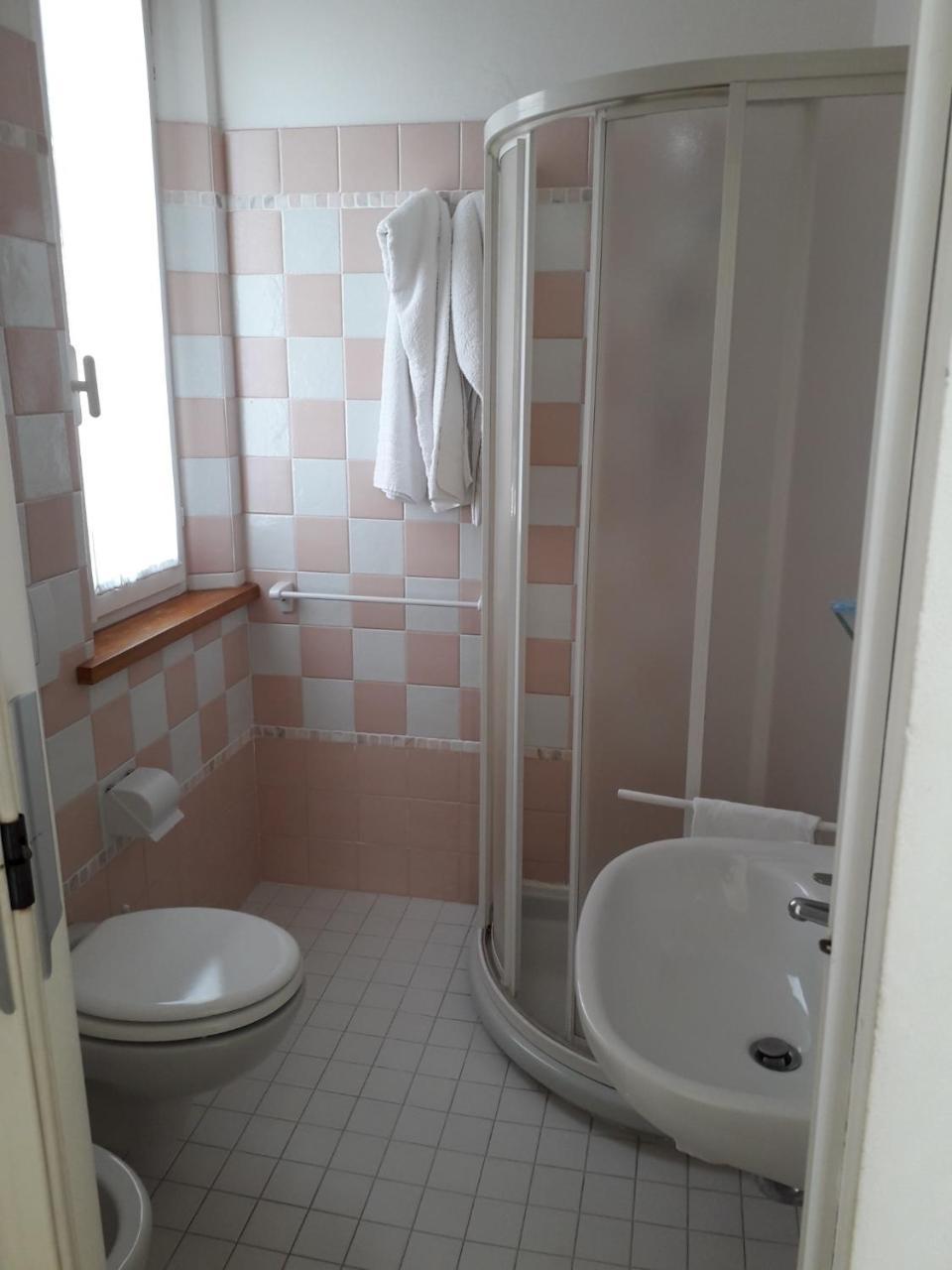 Hotel Lora Rimini Eksteriør bilde